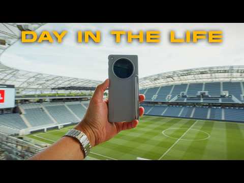 Testing the Camera of the OPPO Find N6 during JBL's 80th Anniversary